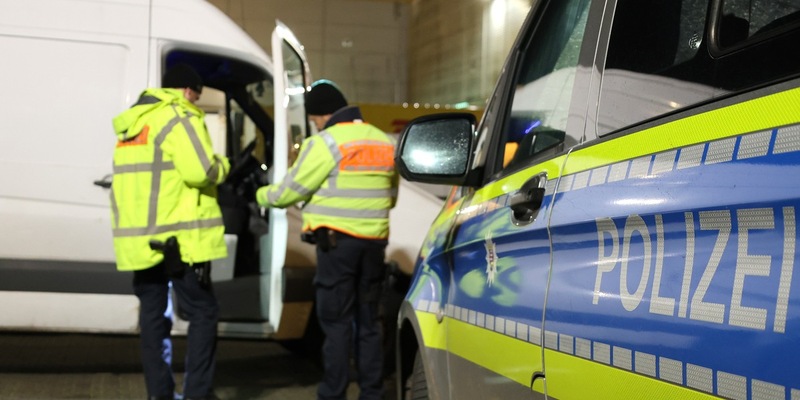 POL-OH: Kleintransporter im Fokus - Polizei und Zoll ahnden zahlreiche Verstöße - Foto: presseportal.de