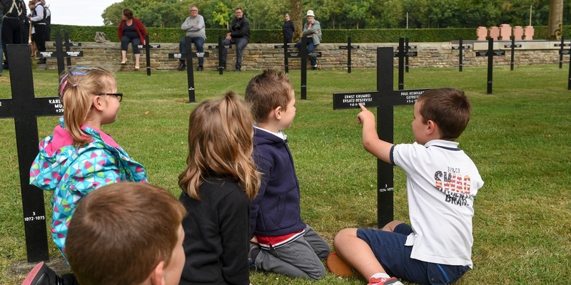 Traurig sein, um zu lernen - Volkstrauertag für Kinder erklärt - Foto: presseportal.de