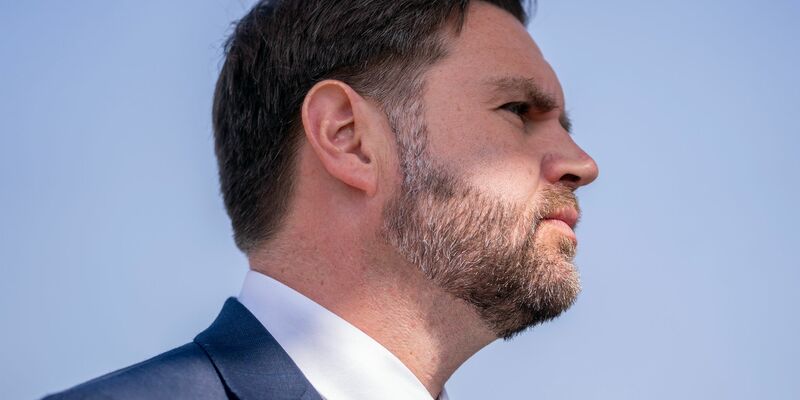 Der US-Vize-Präsident JD Vance stellt eine Bezahlung des US-Militärs für Freitag in Aussicht. (Archivfoto) - Foto: Nathan Howard/Pool The New York Times/AP/dpa