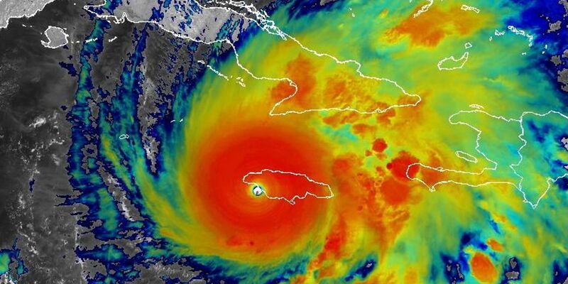Es bestehe weiterhin Lebensgefahr, warnte das NHC. - Foto: Noaa/via ZUMA Press Wire/dpa