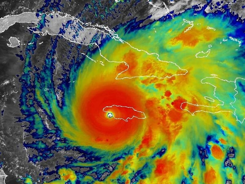 Es bestehe weiterhin Lebensgefahr, warnte das NHC. - Foto: Noaa/via ZUMA Press Wire/dpa