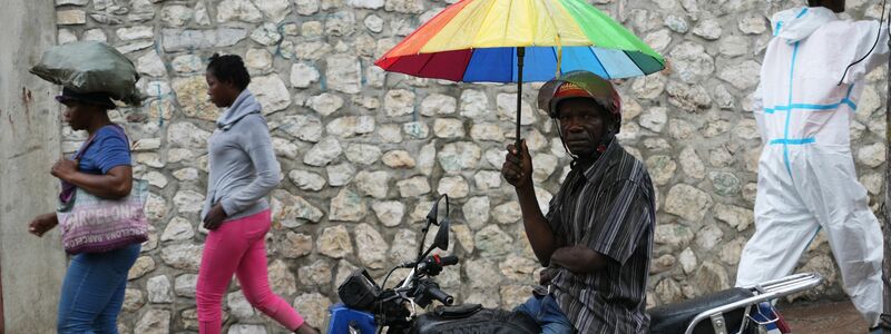 In Kuba bereiteten sich die Menschen auf die Ankunft von «Melissa» vor.  - Foto: Odelyn Joseph/AP/dpa