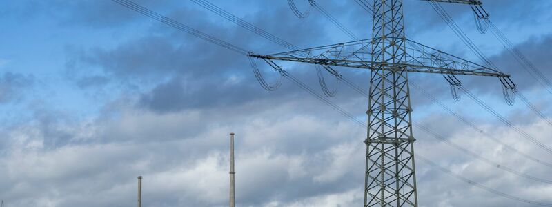 Das ehemalige Kernkraftwerk nach der Sprengung der Markanten Kühltürme. (Archivbild) - Foto: Stefan Puchner/dpa