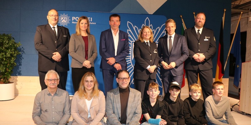 POL-EU: Mut, Menschlichkeit und Verantwortung - Verleihung des Zivilcourage-Preises 2025 - Foto: presseportal.de