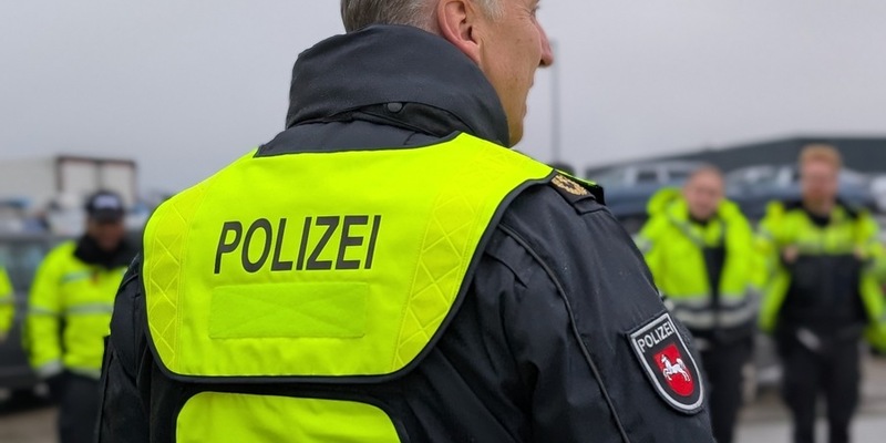 POL-WHV: Großkontrolle des Schwerlastverkehrs - Foto: presseportal.de