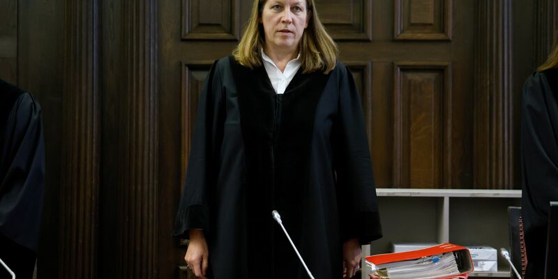 Im Prozess um die Entführung der Block-Kinder hat der Verteidiger eines Mitangeklagten einen Befangenheitsantrag gegen das Gericht gestellt. - Foto: Georg Wendt/dpa POOL/dpa