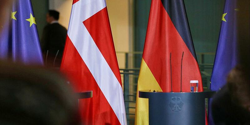 Fahnen von EU, Dänemark und Deutschland (Archiv) - Foto: über dts Nachrichtenagentur