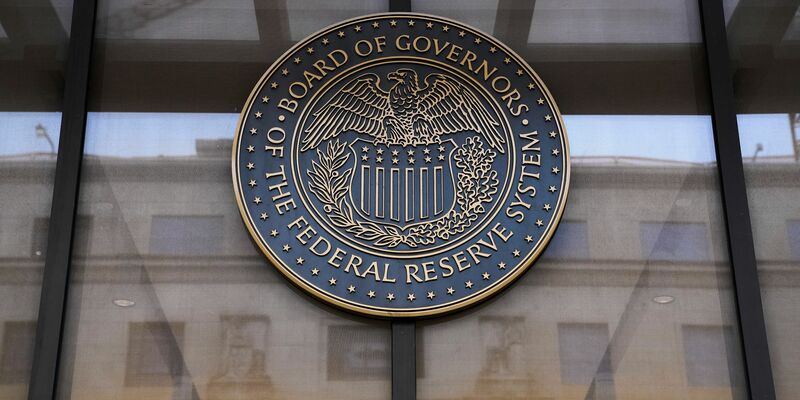 Die US-Notenbank hat den Leitzins erneut gesenkt. (Archivfoto) - Foto: Jacquelyn Martin/AP/dpa