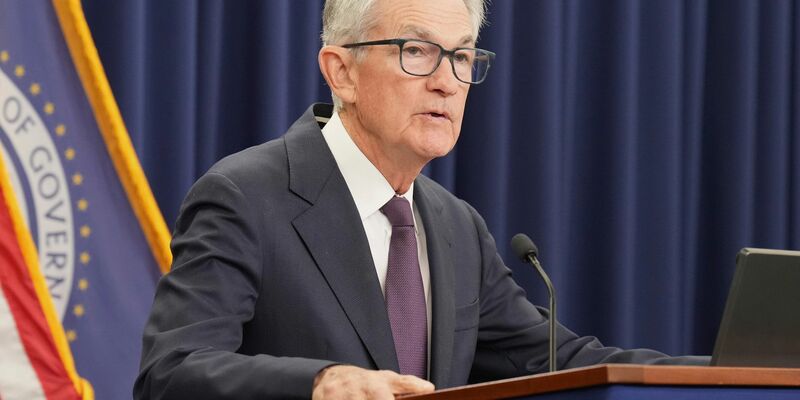 Die US-Notenbank Federal Reserve hat erneut den Leitzins gesenkt. (Archivfoto) - Foto: Jacquelyn Martin/AP/dpa