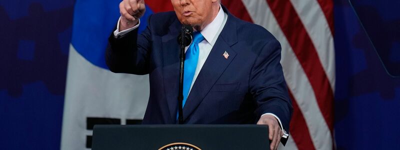 US-Präsident Donald Trump kündigt Atomwaffentests an.  - Foto: Ng Han Guan/AP/dpa