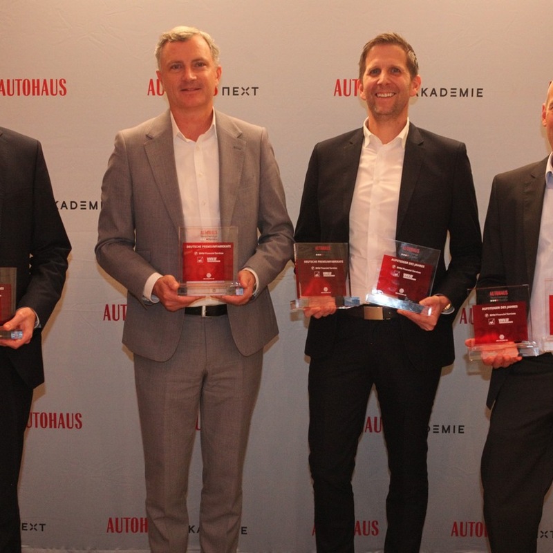 AUTOHAUS VersicherungsMonitor 2025 / Doppelsieg für die BMW Bank: Auszeichnung in den Kategorien 