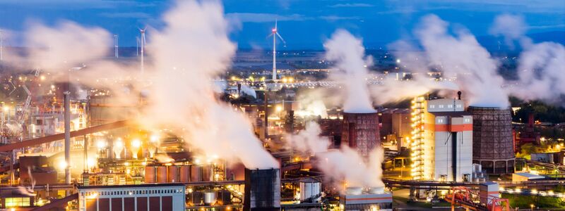 Die deutsche Wirtschaft steckt seit Jahren in der Krise. (Archivbild) - Foto: Julian Stratenschulte/dpa