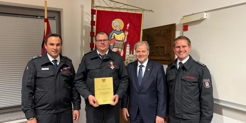 FW Uedem: Feuerwehr Uedem: Beförderungen und Ernennung des neuen stellvertretenden Leiters - Foto: presseportal.de