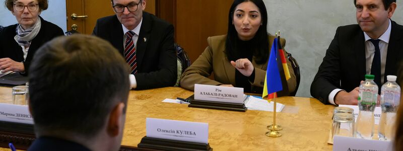 Entwicklungsministerin Reem Alabali Radovan reiste nach Kiew. - Foto: Hendrik Schmidt/dpa