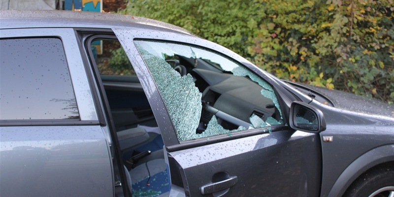 POL-RBK: Bergisch Gladbach - Fünf Pkw auf Park & Ride Parkplatz aufgebrochen - Foto: presseportal.de