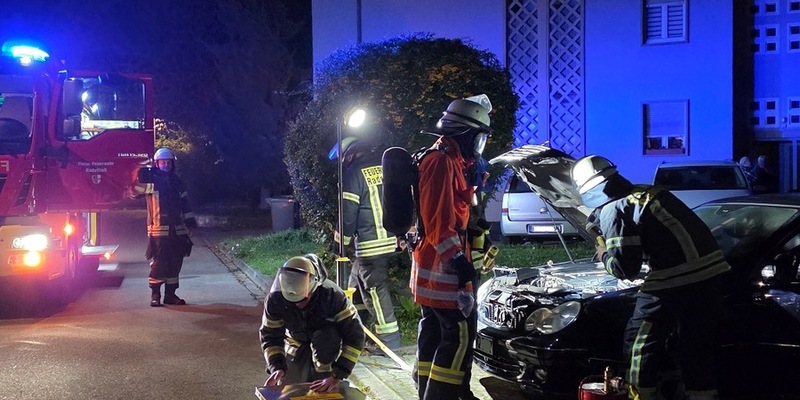 FW-Radolfzell: Kleinbrand in einem PKW - Foto: presseportal.de