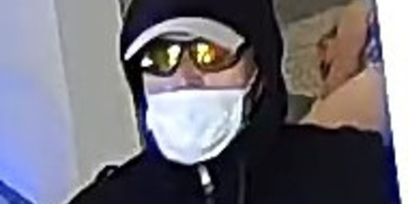 POL-MS: Öffentlichkeitsfahndung: Polizei sucht Tatverdächtigen nach Raub auf Bankfiliale mit Fotos - Foto: presseportal.de