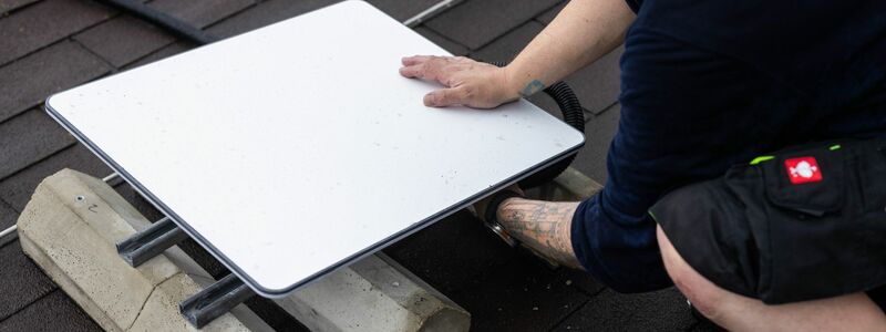 Mit Starlink ist die Firma SpaceX der weltweit bedeutendste Provider von Satelliteninternet. - Foto: Philipp von Ditfurth/dpa