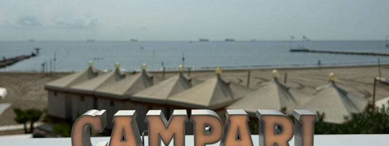 In Italien hat die Finanzpolizei Aktien des weltweit tätigen Likörherstellers Campari im Wert von 1,2 Milliarden Euro beschlagnahmt. - Foto: Christoph Sator/dpa