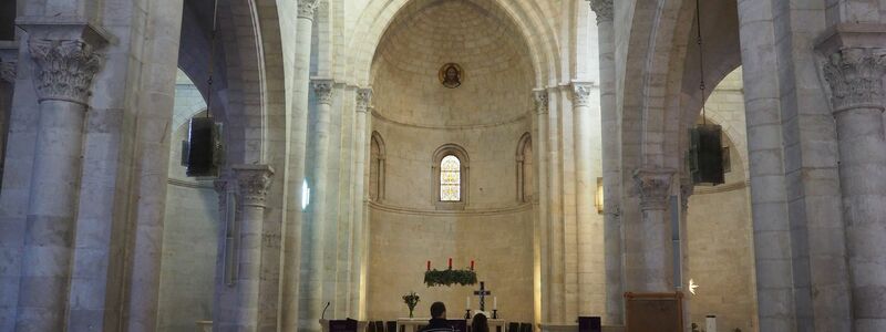 In der evangelischen Erlöserkirche in der Altstadt von Jerusalem warf Bischof Ibrahim Azar in seiner Predigt am Reformationstag Israel einen Völkermord vor. (Archivbild) - Foto: Stefanie Järkel/dpa