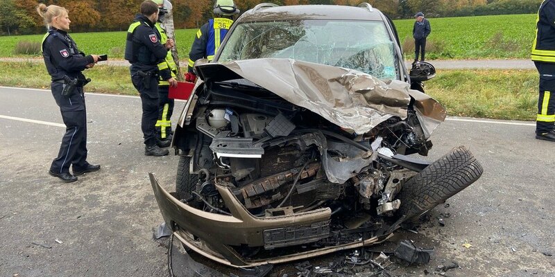 FFW Schiffdorf: 14 Teilnehmerinnen und Teilnehmer absolvieren erfolgreich Qualifikationsstufe 2 - Foto: presseportal.de