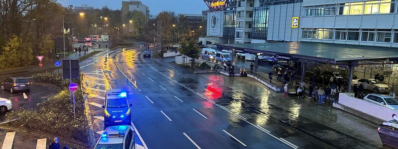 Zunächst konnte die Polizei nicht klären, ob es sich um Böllerlärm oder ein Schussgeräusch gehandelt hatte.  - Foto: Str./dpa