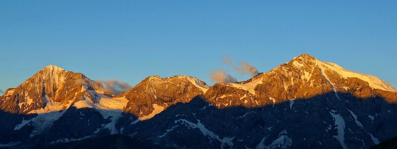 Die Ortler-Alpen sind bei Bergsteigern beliebt. (Archivbild)  - Foto: Philipp Laage/dpa-tmn/dpa