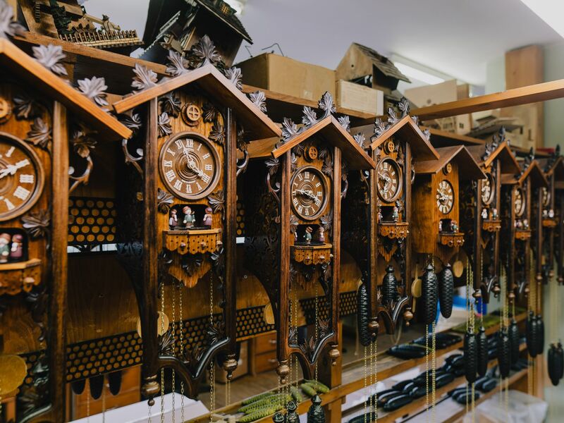 Kuckucksuhren gelten als ein Symbol des Schwarzwalds.  - Foto: Philipp von Ditfurth/dpa