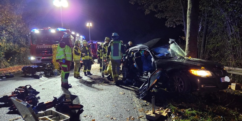 FW Datteln: Schwerer Verkehrsunfall auf Recklinghäuser Straße - Foto: presseportal.de