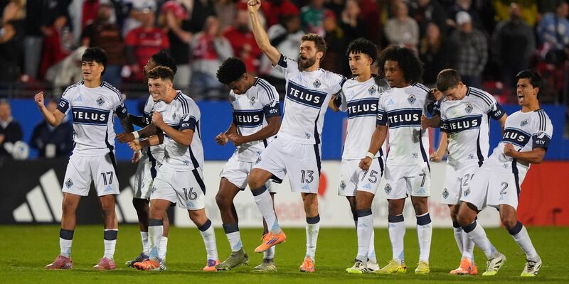 Jubelten im Elfmeterschießen: Thomas Müller und die Vancouver Whitecaps. - Foto: LM Otero/AP/dpa