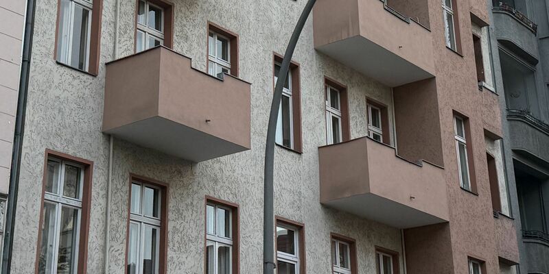 Die Polizei hat am Samstag in Berlin einen Mann festgenommen, der einen Anschlag geplant haben soll.  - Foto: Paul Zinken/dpa