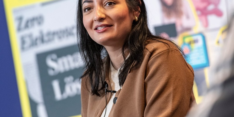 Faktencheck in deutschen Klassenzimmern: Bundesentwicklungsministerin Reem Alabali Radovan ruft zur Teilnahme am Schulwettbewerb auf - Foto: presseportal.de