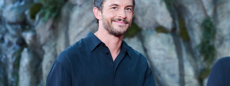 Der «Sexiest Man Alive», Jonathan Bailey, hält viel von Lego-Dates. (Archivfoto) - Foto: Annette Riedl/dpa