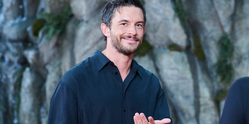 Jonathan Bailey ist der neue «Sexiest Man Alive».(Archivbild)  - Foto: Annette Riedl/dpa