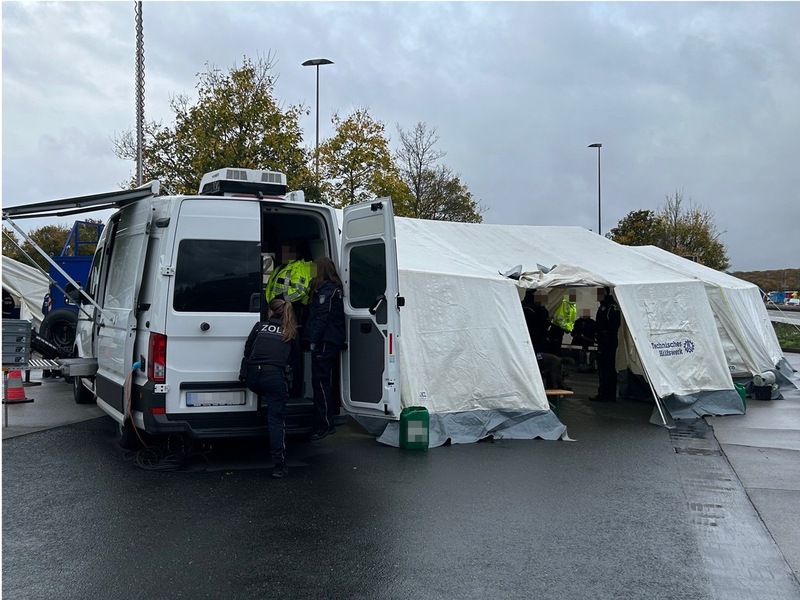 HZA-DA: Autobahn Rhein-Main im Visier - ZOLL startete dreitägigen Schmuggelcheck - Foto: presseportal.de