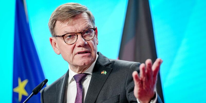 Wegen Äußerungen zur Asylpolitik gegenüber Syrien muss Außenminister Johann Wadephul (CDU) Kritik aus den eigenen Reihen einstecken. - Foto: Kay Nietfeld/dpa