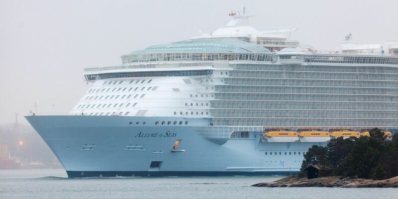 Die 66-Jährige war auf der «Allure of the Seas» der Reederei Royal Caribbean von ihrem Balkon gestürzt. (Archivbild) - Foto: Vesa - MattiVaara/epa/dpa
