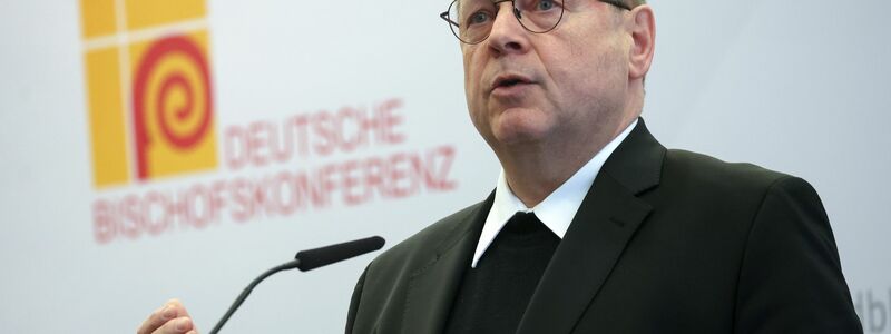 Der Vorsitzende der Deutschen Bischofskonferenz, Bätzing, findet, Wir sind Kirche begleite konstruktiv. (Archivbild) - Foto: Karl-Josef Hildenbrand/dpa