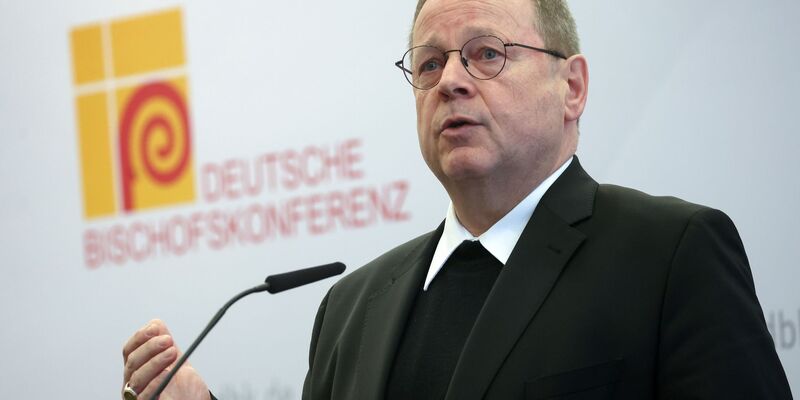 Bischof Bätzing steht für eine zweite Amtszeit als Vorsitzender der Bischofskonferenz nicht zur Verfügung (Archivbild). - Foto: Karl-Josef Hildenbrand/dpa