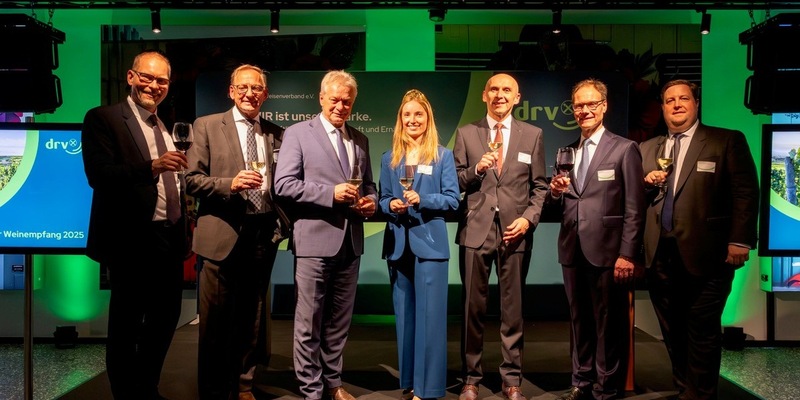 Weinwirtschaft braucht klare Perspektiven und politische Rückendeckung / DRV-Weinempfang mit Bundeslandwirtschaftsminister Alois Rainer - Foto: presseportal.de