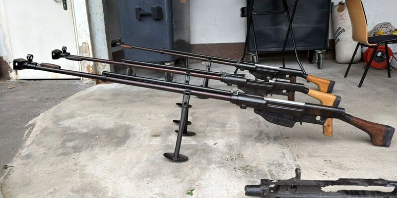 Ermittler entdecken in dem riesigen Waffenarsenal in Remscheid immer neue Verstecke. (Archivbild) - Foto: Polizei Wuppertal/dpa