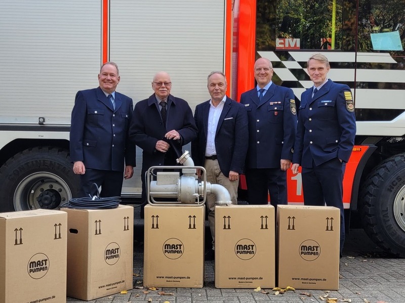FW-HB: Dank Förderung: Spezialpumpen für die Freiwilligen Feuerwehren - Foto: presseportal.de