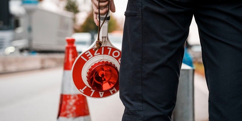 Bundespolizeidirektion München: Von der Justiz gesucht - Foto: presseportal.de