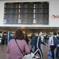 Am Dienstagabend kam der Flugbetrieb am Brüsseler Flughafen wegen Drohnen zweimal zum Erliegen. - Foto: Virginia Mayo/AP/dpa