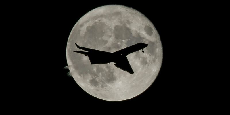 Es könnten bald Tausende Flüge gestrichen werden. - Foto: Ringo Chiu/ZUMA Wire/dpa