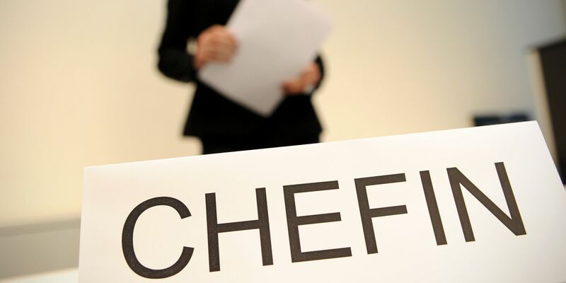 Der Frauenanteil auf Vorstandsposten der 160 börsennotierten deutschen Unternehmen stagniert nach einem Bericht der Allbright-Stiftung auf niedrigem Niveau. (Symbolbild) - Foto: Jan-Philipp Strobel/dpa