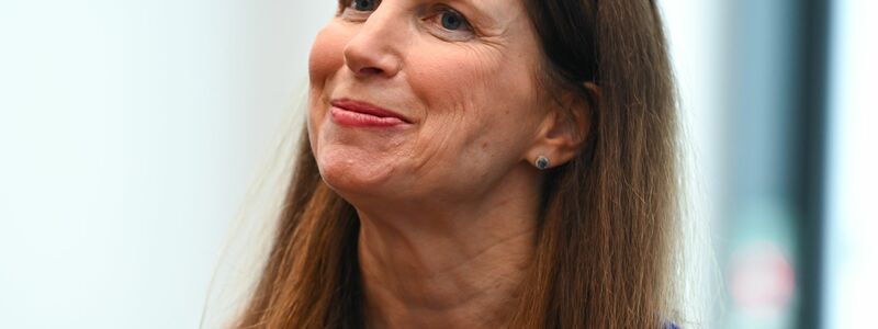 Wehrt sich seit Monaten gegen Begehrlichkeiten der Unicredit: Commerzbank-Chefin Bettina Orlopp. (Archivbild) - Foto: Arne Dedert/dpa