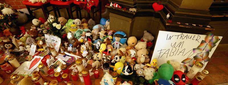 Die Polizei durchsucht im Zusammenhang mit dem gewaltsamen Tod des achtjährigen Fabians erneut Objekte. - Foto: Bernd Wüstneck/dpa