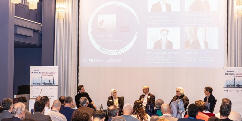 Zwischen Anfeindung und Aufbruch: Die Gülen-Bewegung nach einem Jahr ohne Fethullah Gülen - Foto: presseportal.de