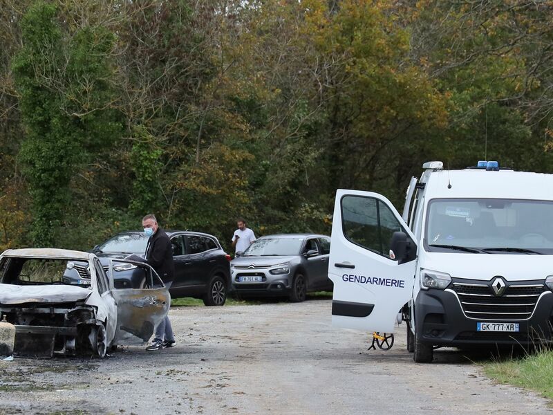 Nach einer Autoattacke in Westfrankreich beruft sich der Fahrer auf «Befehle von Allah». (Archivbild) - Foto: Yohan Bonnet/AP/dpa
